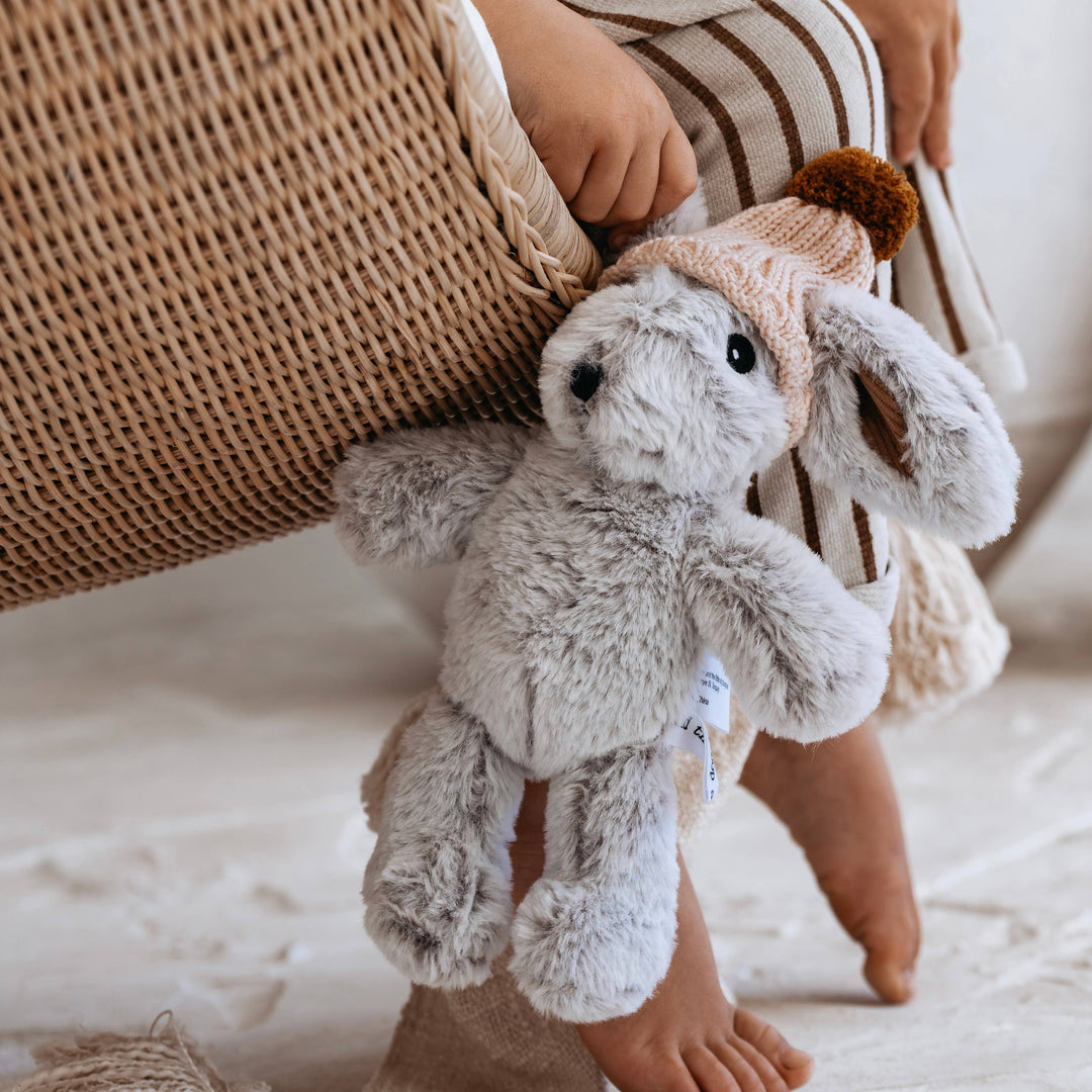 Edith Rabbit - medium