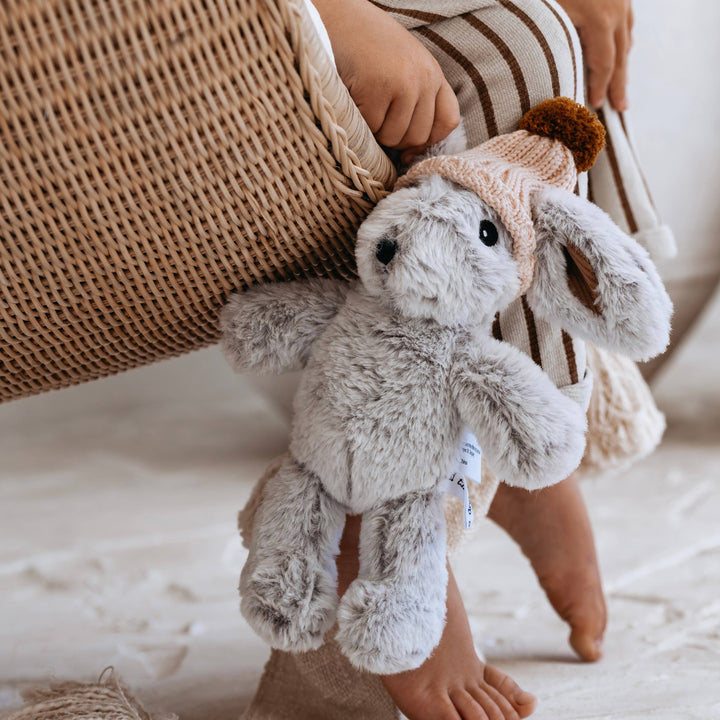 Edith Rabbit - medium