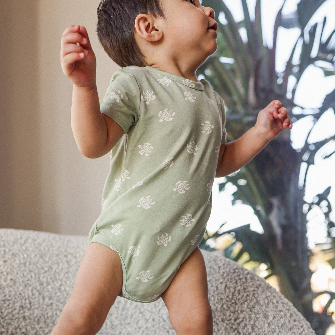 Comfy Short Sleeve Bodysuit - Turtle